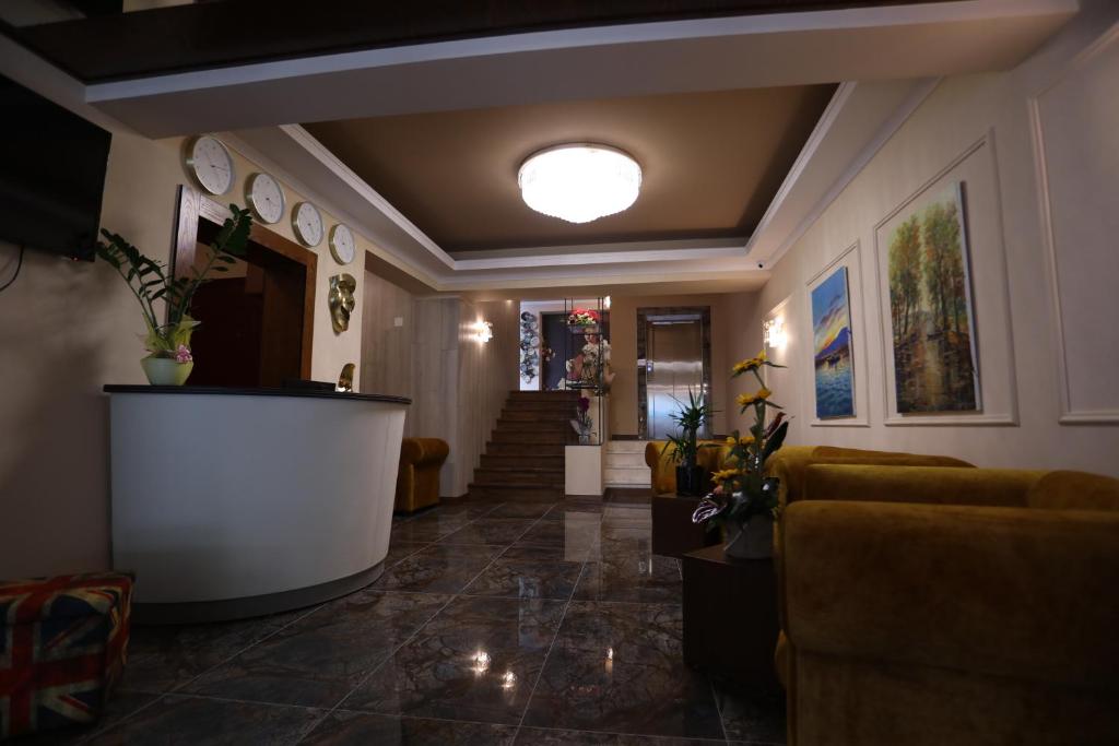 Posezení v ubytování British Hotel Pogradec