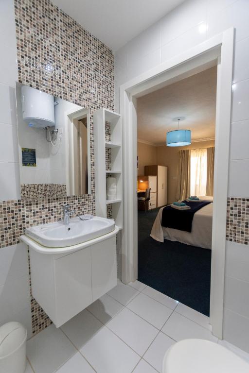 Koupelna v ubytování Estrella Lodging
