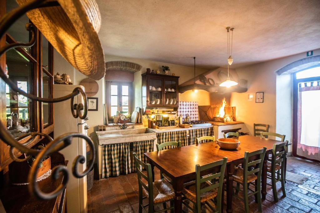 Kuchyň nebo kuchyňský kout v ubytování Il Vichiaccio Country House
