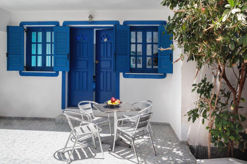 Patio nebo venkovní prostory v ubytování Roula Villa Studios & Apartments
