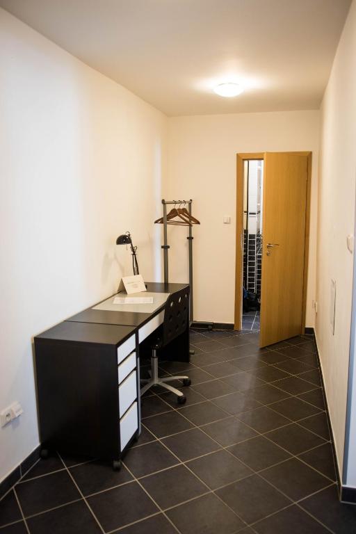 Zdjęcie z galerii obiektu Apartment Poruba STREET VIEW w Ostravie