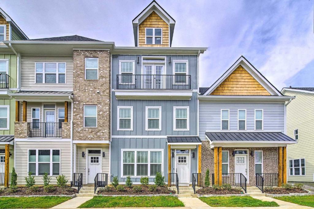 an image of a large house with at Downtown Retreat in Chattanooga