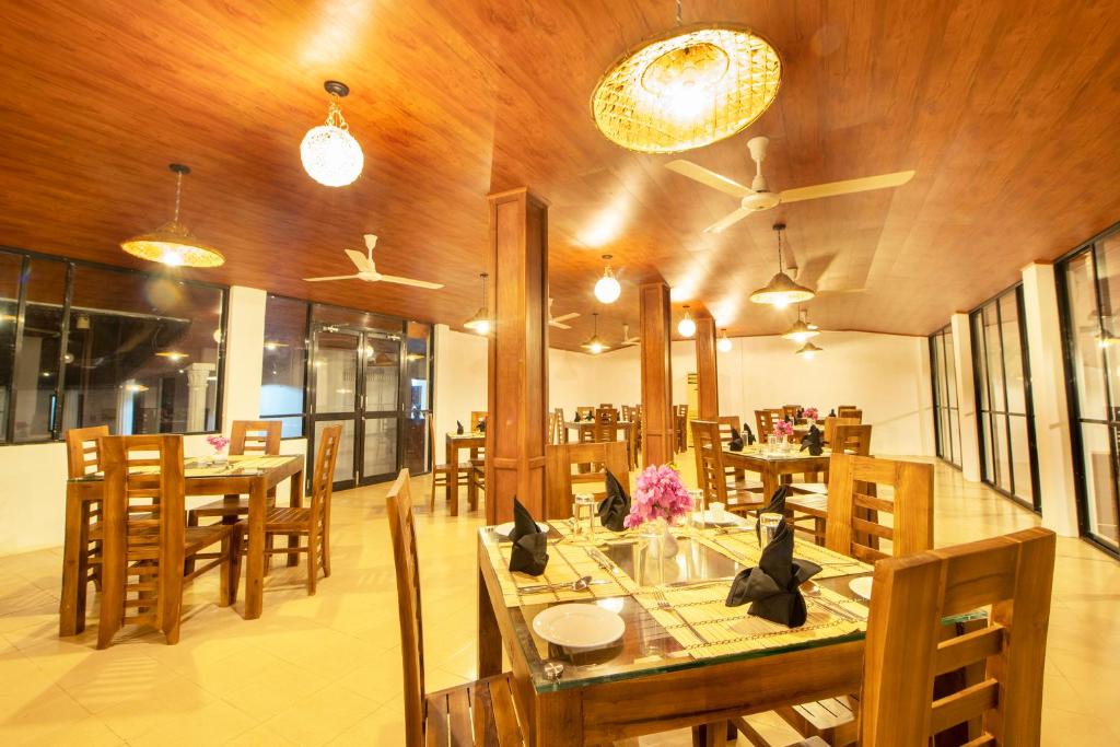 Restaurace v ubytování Muwan Palassa Resort