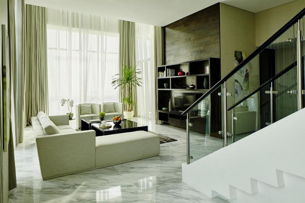 Posezení v ubytování Fraser Residence Menteng Jakarta