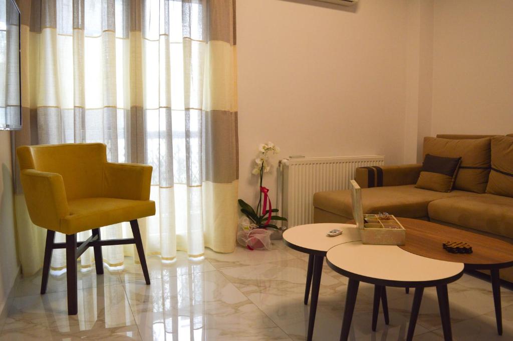 Posedenie v ubytovaní Aristotelous Forum Apartment