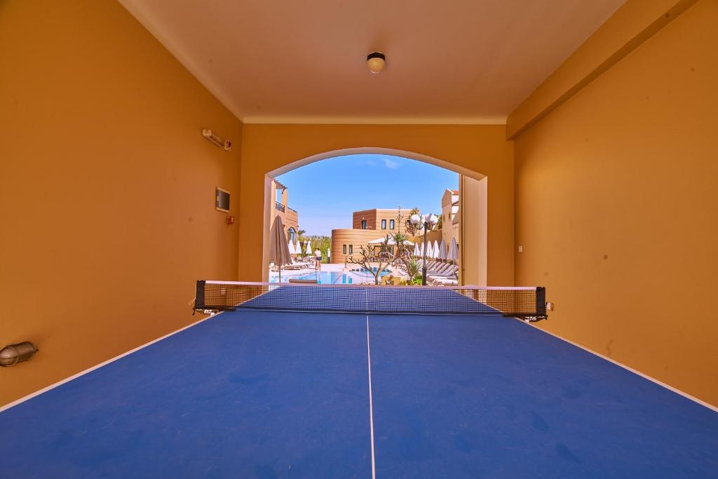 Bazén v ubytování Silver Beach Hotel & Apartments nebo v jeho okolí