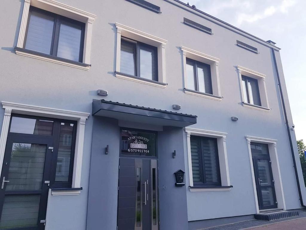 Budynek, w którym mieści się aparthotel