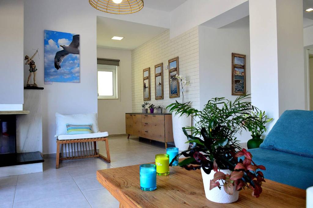 A seating area at Villa Patroklos