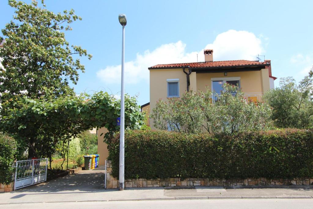 Budynek, w którym mieści się apartament