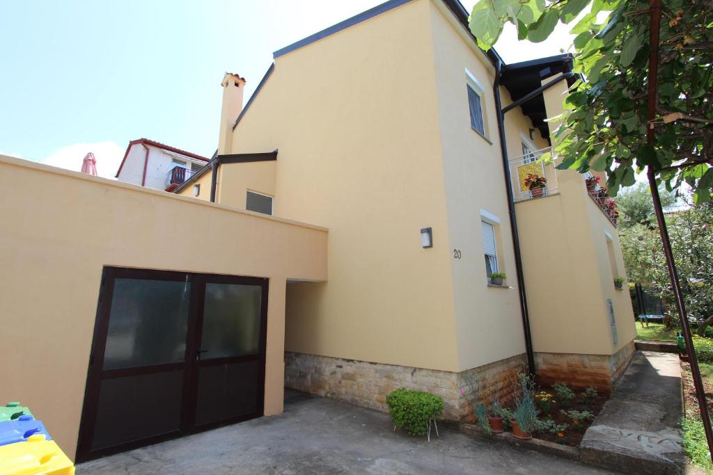 Budynek, w którym mieści się apartament