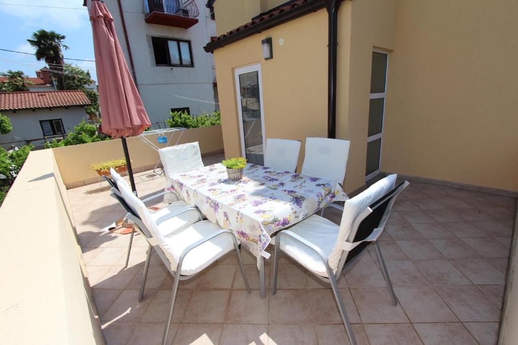 Balkon lub taras w obiekcie Apartment Rokov