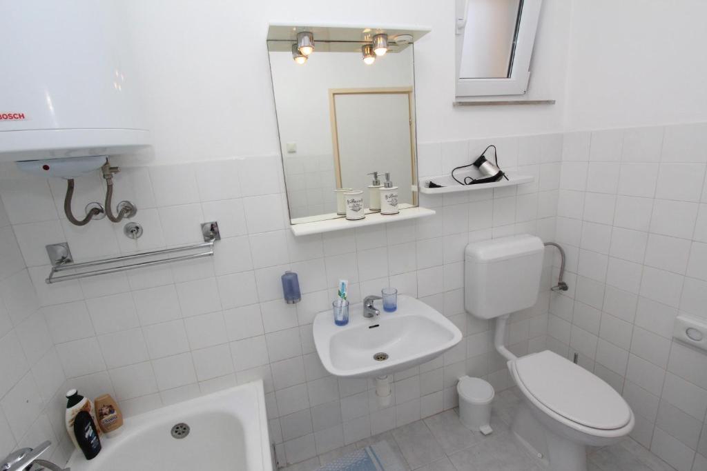 Łazienka w obiekcie Apartment Rokov