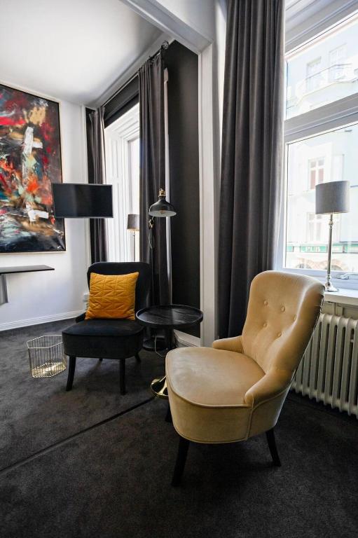 Posezení v ubytování Eight Rooms