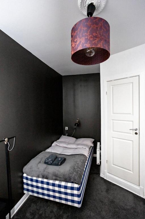 Eight Rooms - Resim 28