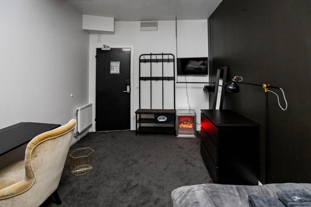 Eight Rooms - Resim 40