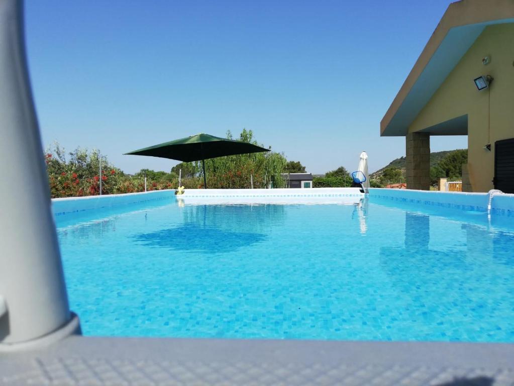 Villa con piscina "Su Conte" 내부 또는 인근 수영장