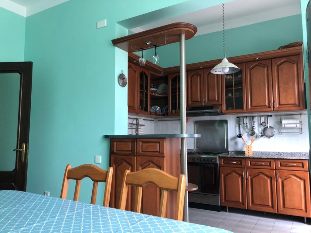 Kuchyň nebo kuchyňský kout v ubytování Green Cape Holiday Home