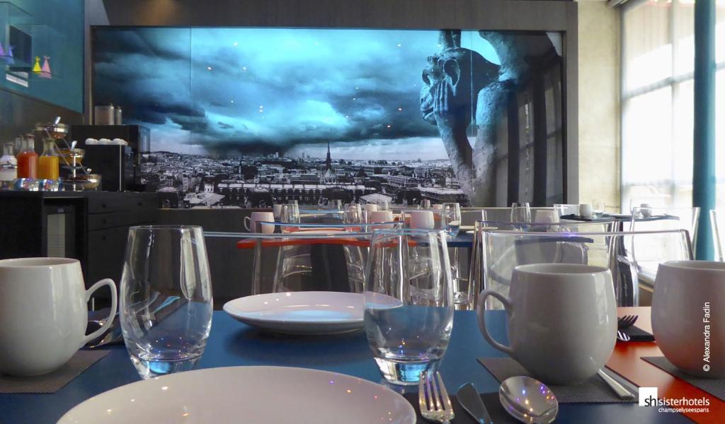 Hôtel Bassano - Resim 12