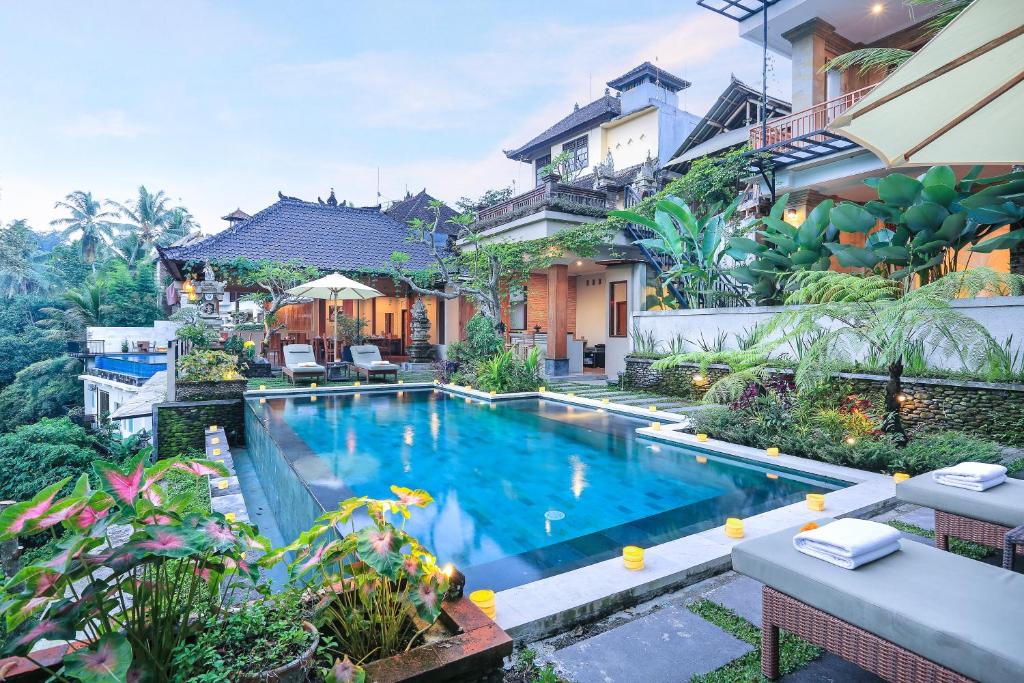 Bazén v ubytování Nata Ubud nebo v jeho okolí