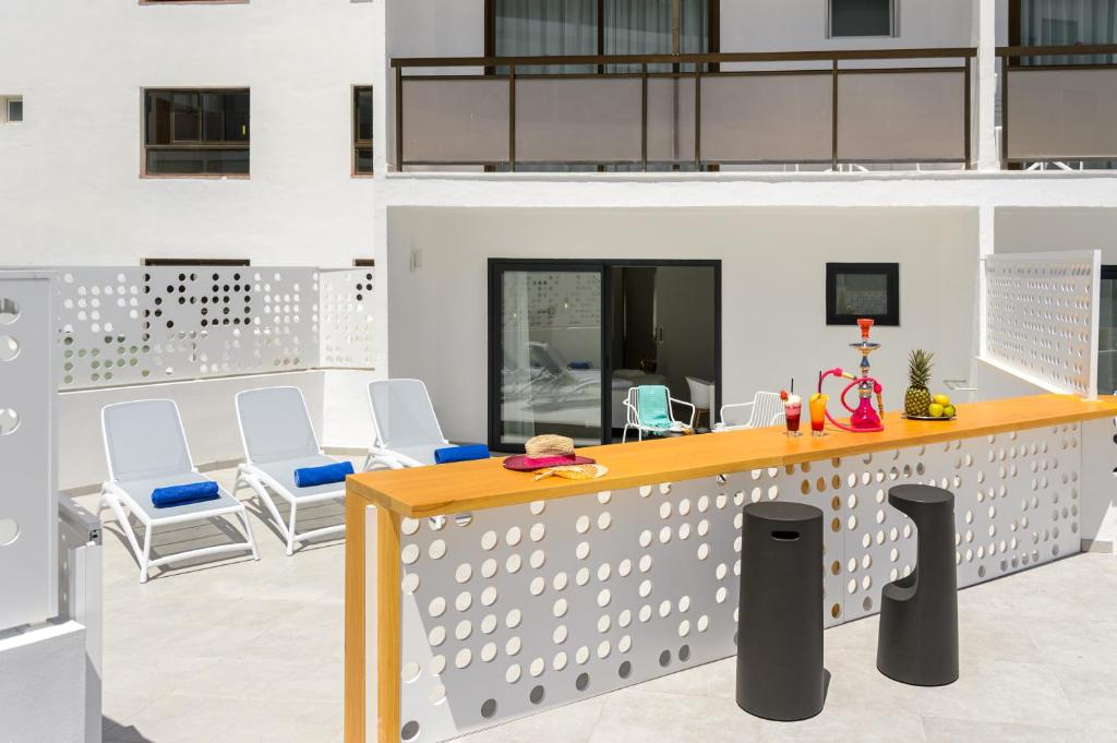 Hotel Vibra Mare Nostrum, Playa den Bossa – Updated 2023 Prices