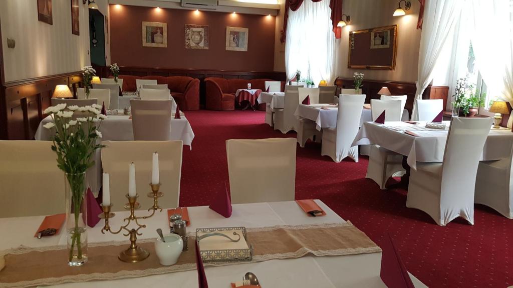 Restaurace v ubytování Hotel Atena
