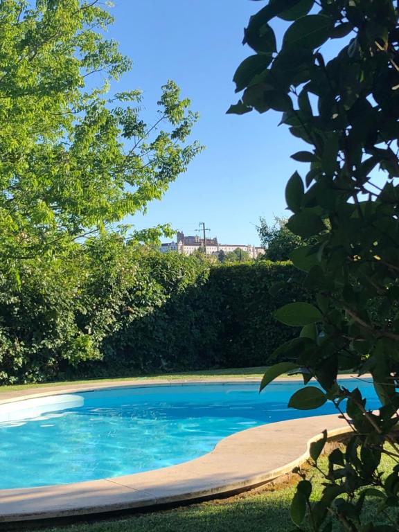 Bazén v ubytování Horta dos Cedros nebo v jeho okolí