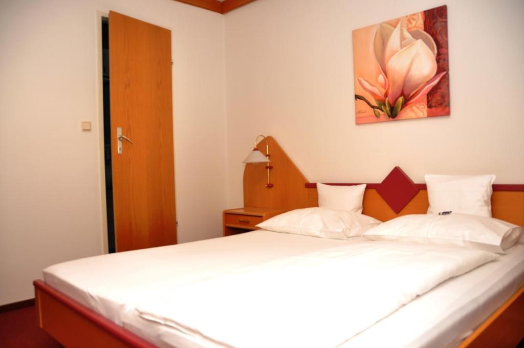 Hotel-Restaurant Teuschler-Mogg Bad Waltersdorf inklusiv Genusscard - Economy Eenpersoonskamer
