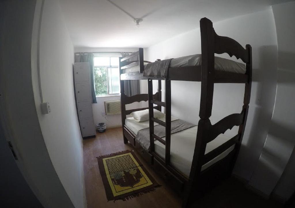  DS Hostel