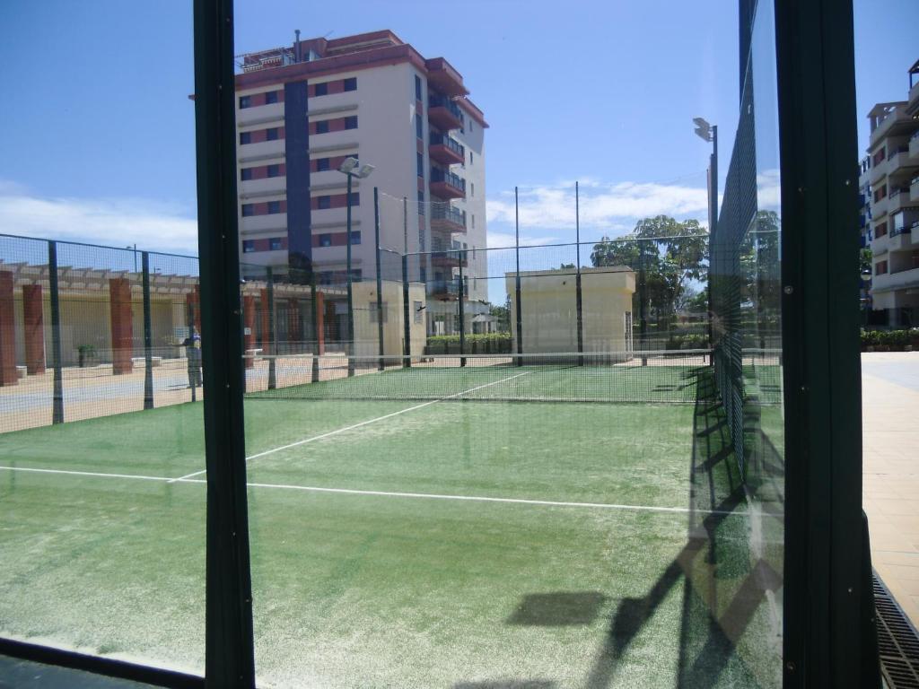 Tenis a/nebo squash v ubytování Atalaya del Mar nebo okolí