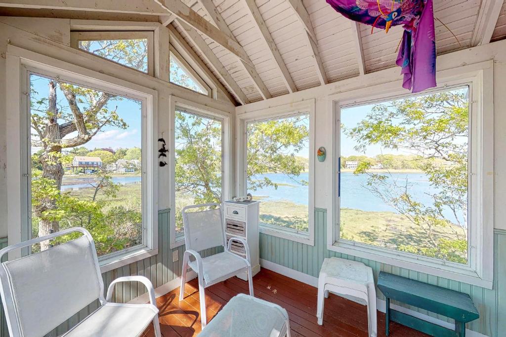 Cottage by the Bay, Pocasset (updated prices 2024)