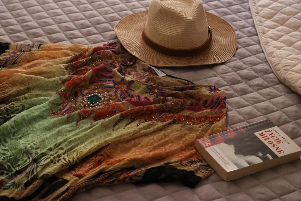 Grace Hotel & Studios - 13