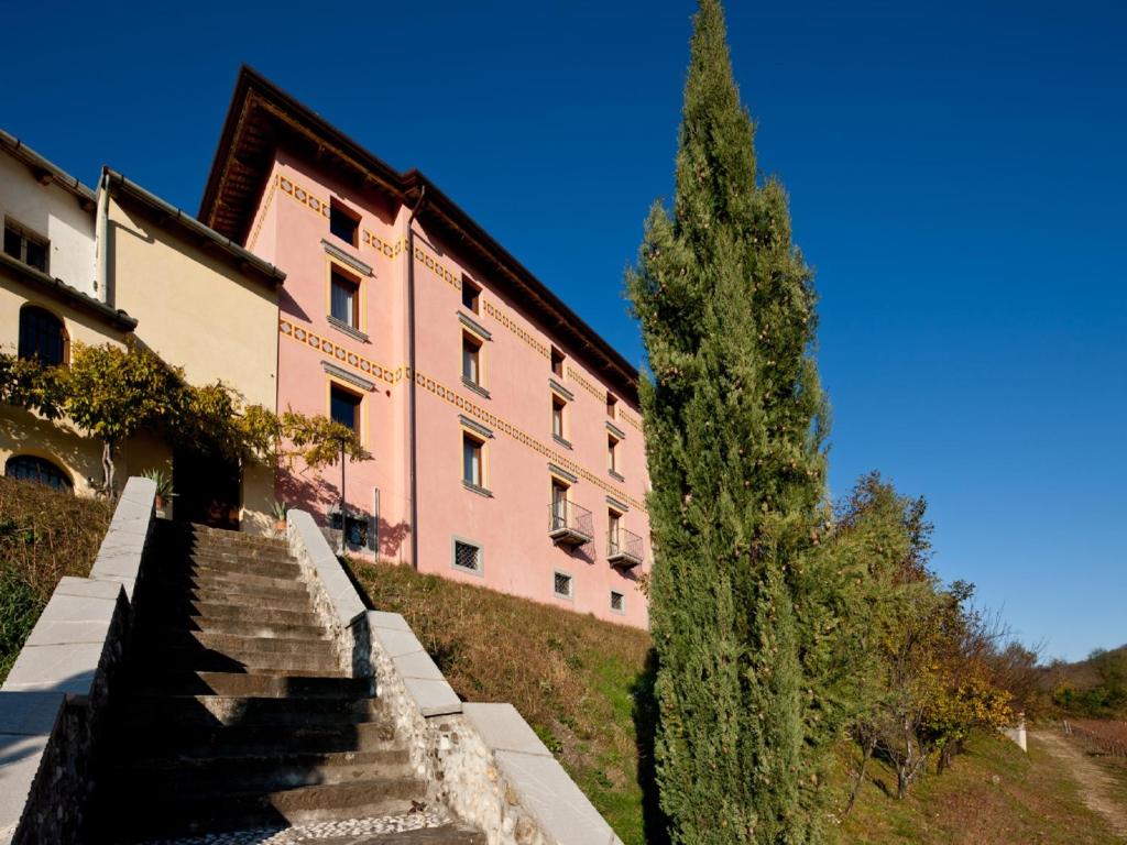 Budova, kde se the country house nachází