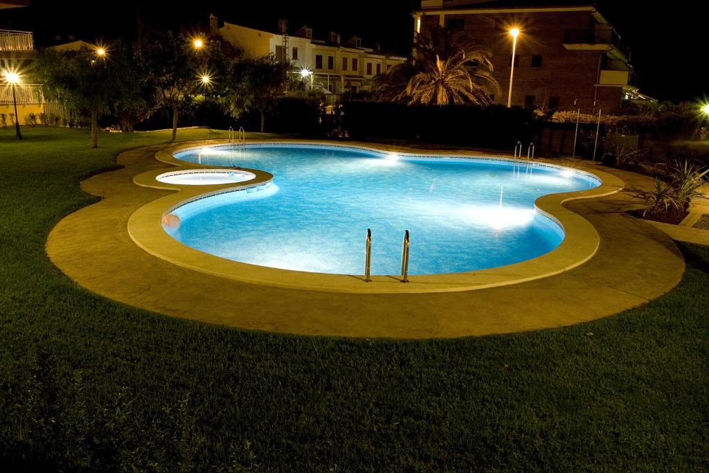 Bazén v ubytování Apartamentos Bovalar Casa Azahar nebo v jeho okolí