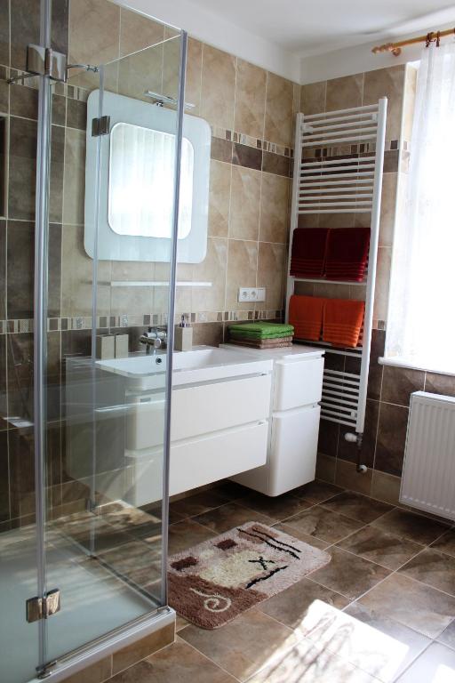 Koupelna v ubytování Apartmány U Mariánské kaple