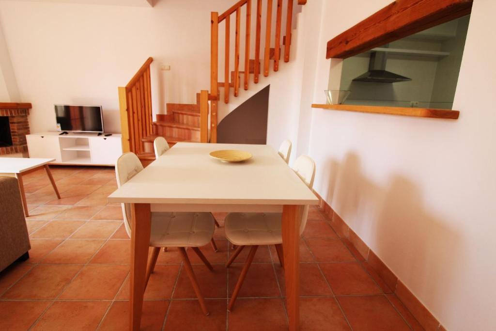 A kitchen or kitchenette at Harbour Lights IV