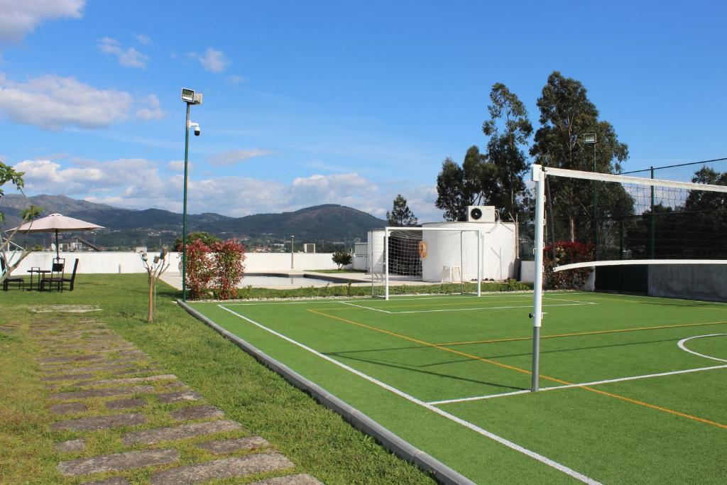 Tenis a/nebo squash v ubytování Casa d'Amares nebo okolí