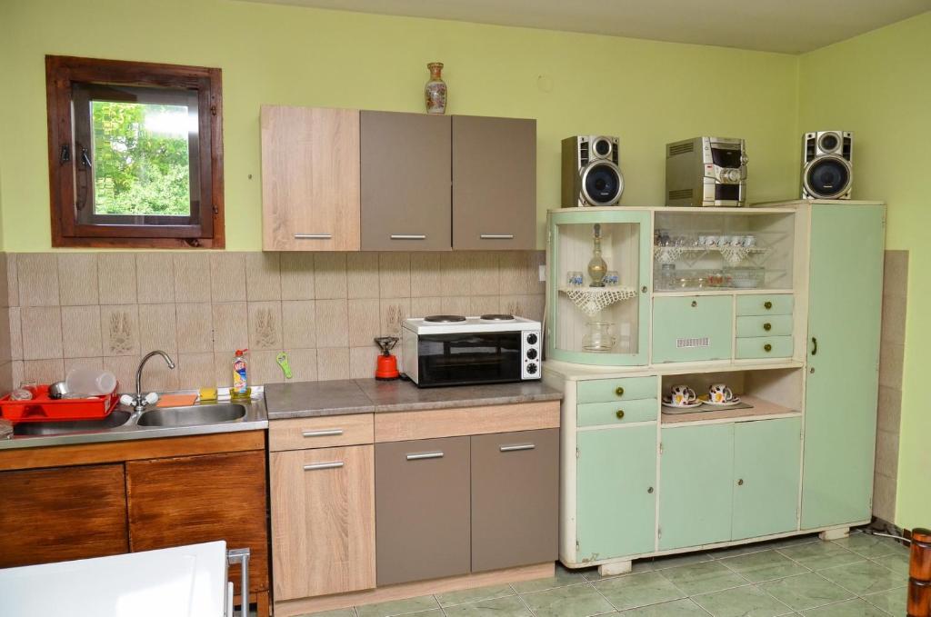 Kuchyň nebo kuchyňský kout v ubytování Kuca za odmor Radovanovic