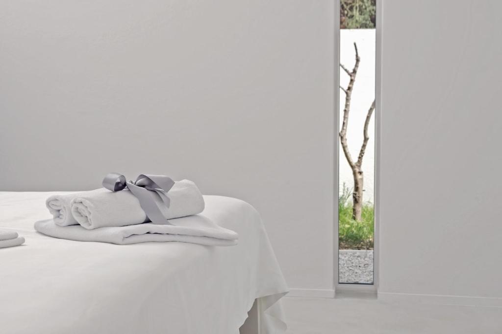 Posteľ alebo postele v izbe v ubytovaní Villa V - private pool, special location & surroundings