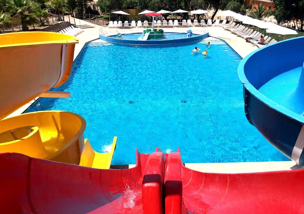 Bazén v ubytování Las Montañas de Olmué Resort & Conference Center nebo v jeho okolí