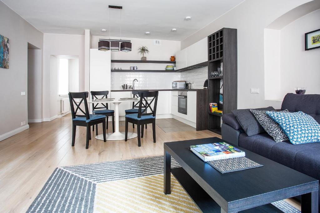 Suitetrails - Baron's Town Hall Apartments