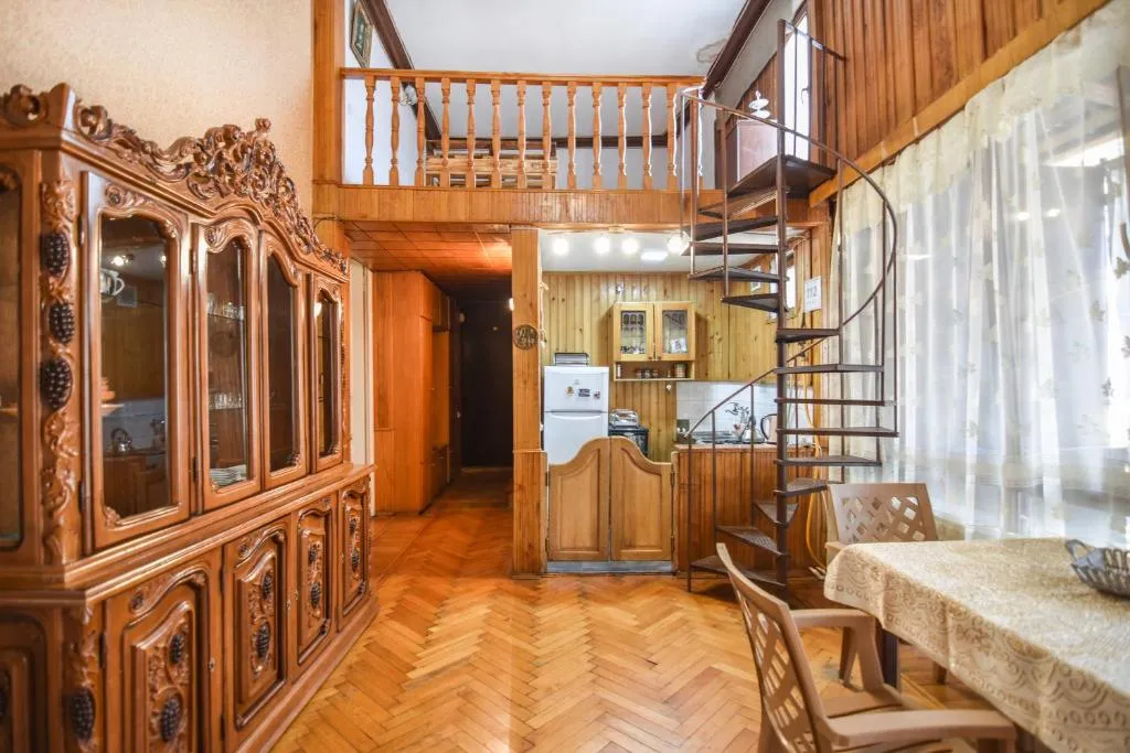 Old Tbilisi Apartment in Sololaki, Tbilisi, Georgia