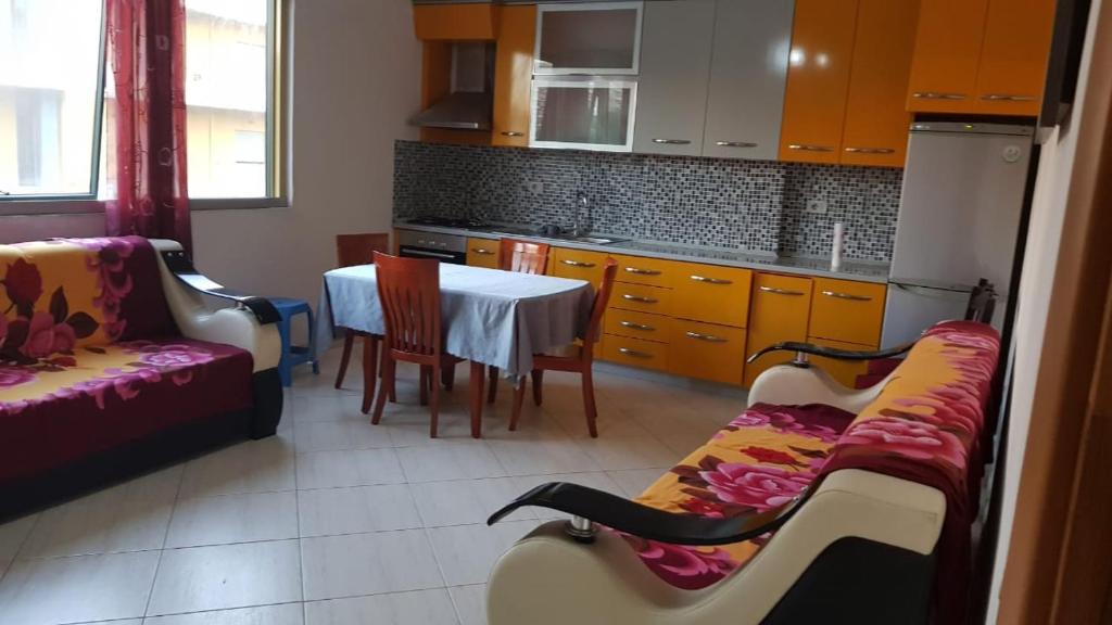 Relax Apartment 3 - Image 4