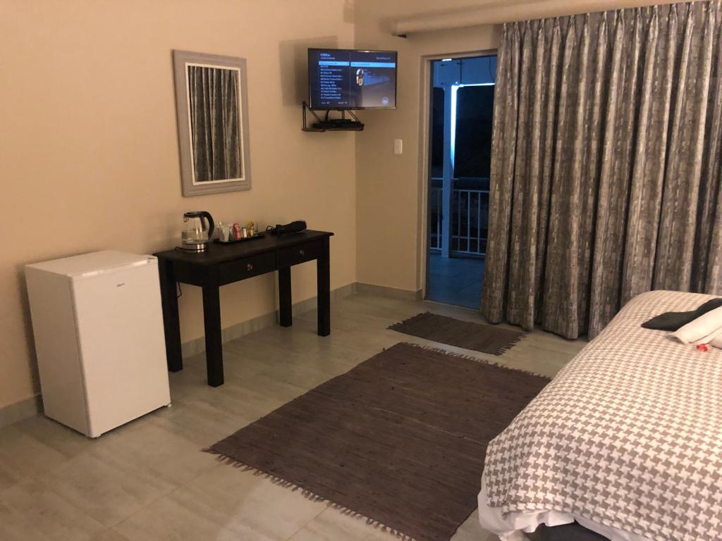 8 on Acacia Guesthouse - Family Room With Terrace