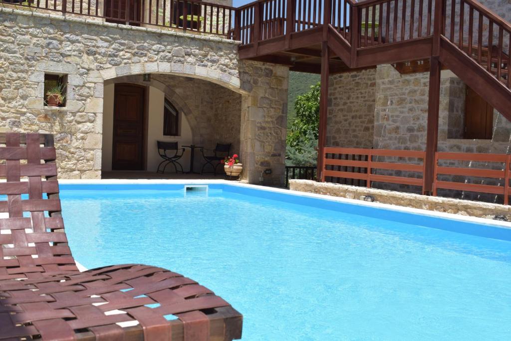 Bazén v ubytování Elafos Spa Hotel nebo v jeho okolí