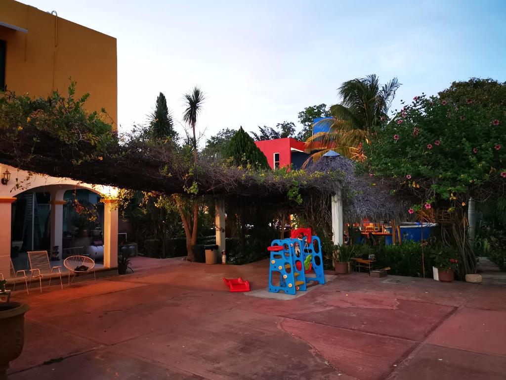 Parc infantil de Casa Xu´unan