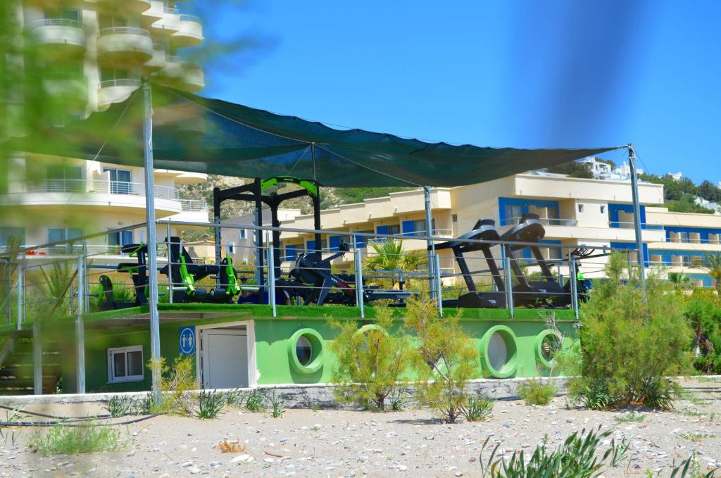 Nespecifikovaný výhled na hory nebo výhled na hory při pohledu z hotelu