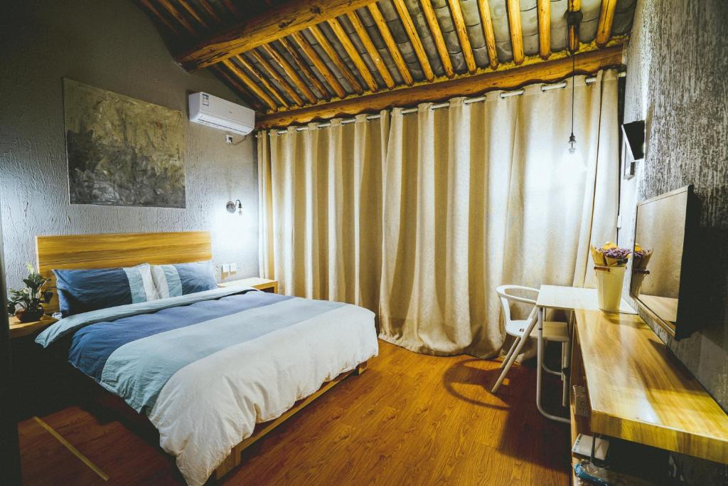 Monster B&B - Tweepersoonskamer Met Uitzicht Op De Bergen