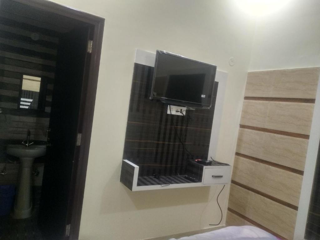 4N Homestay- GOLDEN TEMPLE VIEW - Lüks çift Kişilik Oda