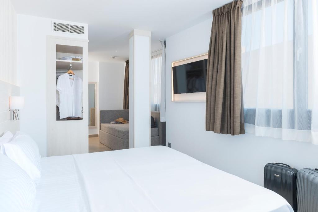 Hotel Marsol - Chambre Triple Standard Avec Vue Sur La Mer