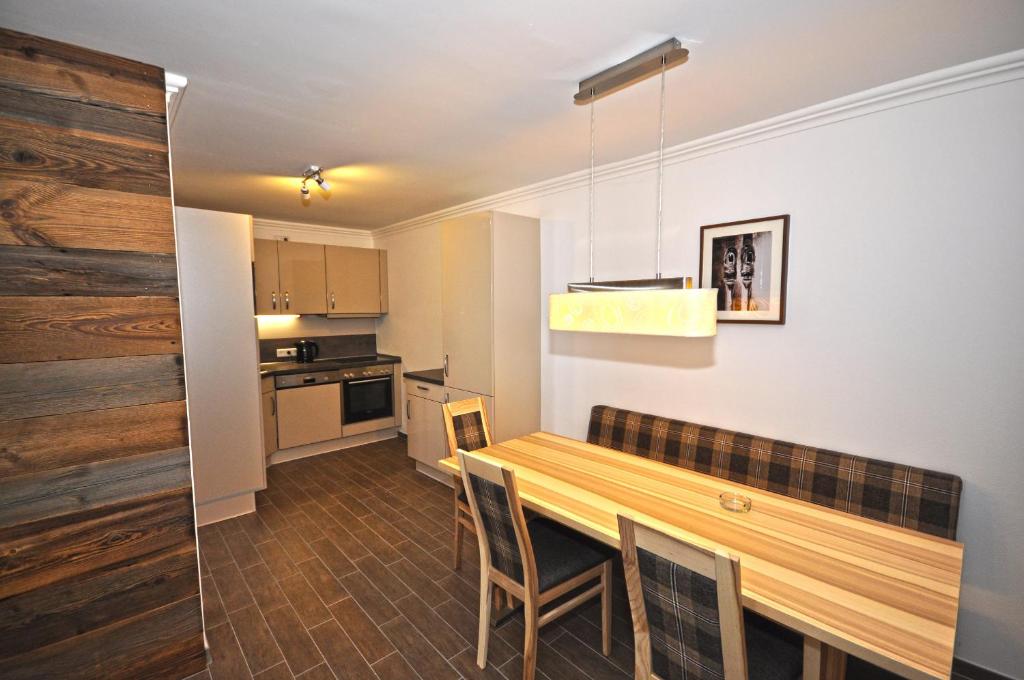 Kuchyňa alebo kuchynka v ubytovaní Appartementhaus Kristall incl Joker Card by All in One Apartments